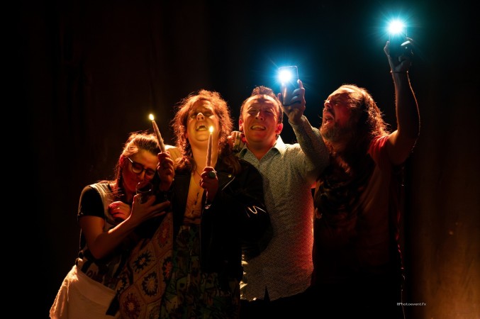 Pièce de théâtre "Stray to England"